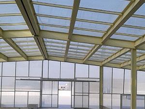 北京玻璃顶阳光房厂家 安装行车房 大跨度彩钢车间 福鑫腾达供应