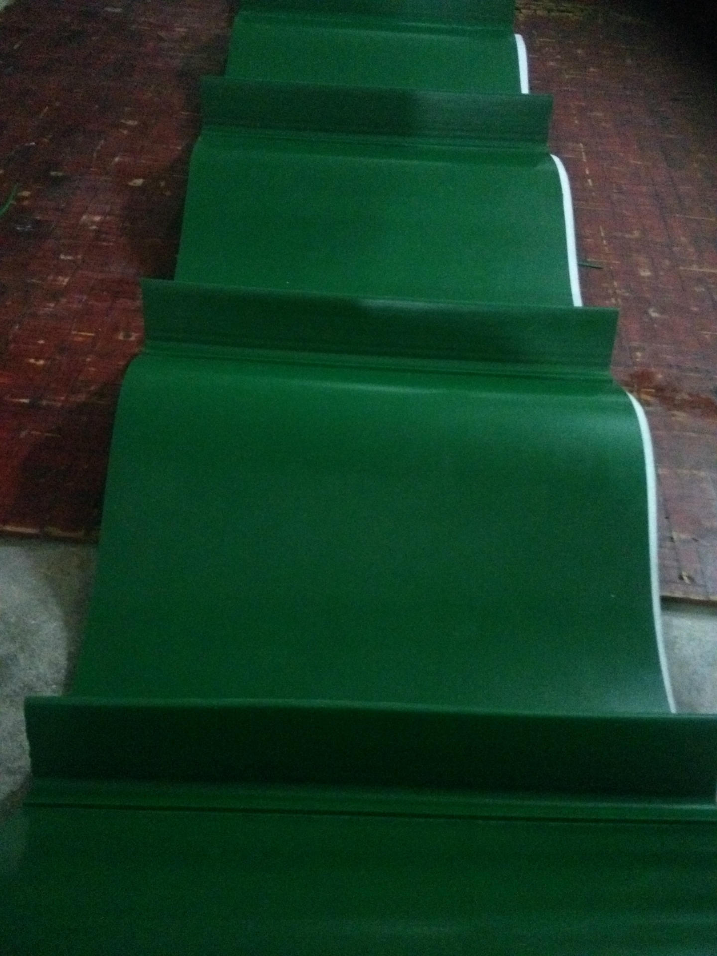 邢台冠科公司主产pvcpu输送带白色亚光黑绿色输送带橡胶