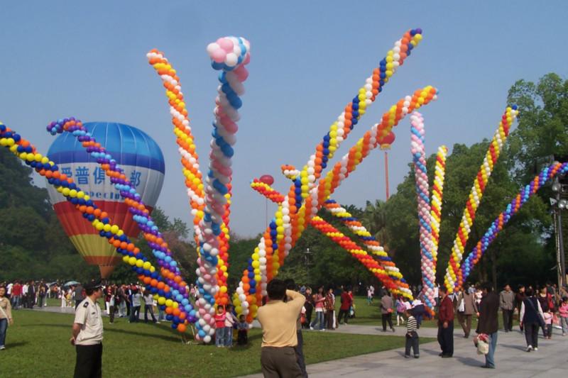供应兰州漂亮的展会场地气球布置，兰州地产现场气球布置，兰州气球拱门