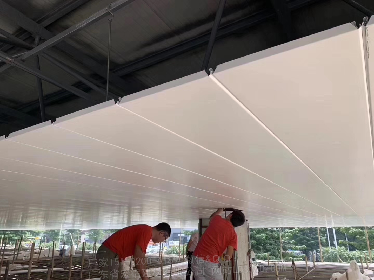 600X600工程铝天花扣板厂家生产金属吊顶材料 防火铝板天花吊顶