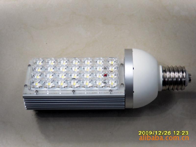 供应大功率LED路灯28W60W112W168W